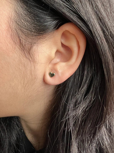 Tiny Heart Stud Earrings in 14k Solid Gold • Classic Heart Earrings • Heart Stud Earrings • Minimalist Earrings • Gift for her!