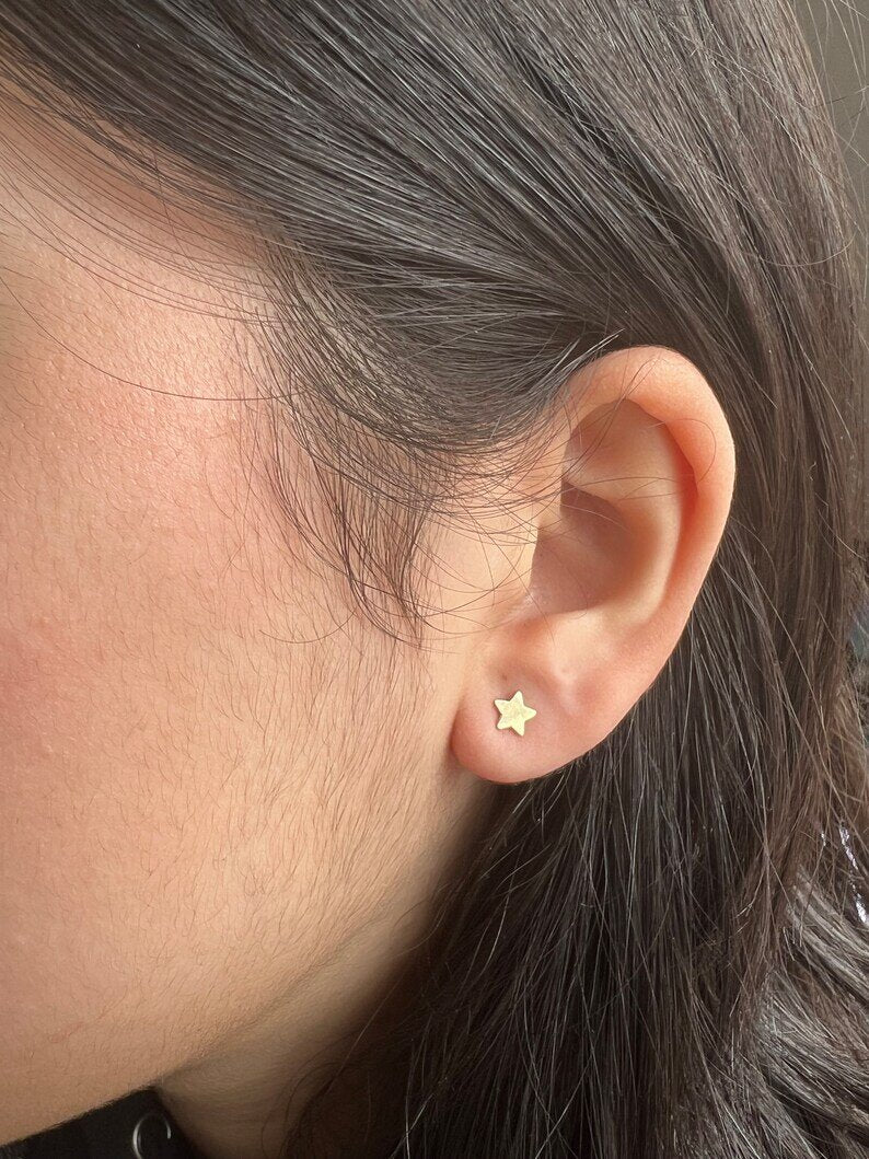 Star Stud Earrings in 14k Solid Gold-Star Earrings-Star Studs